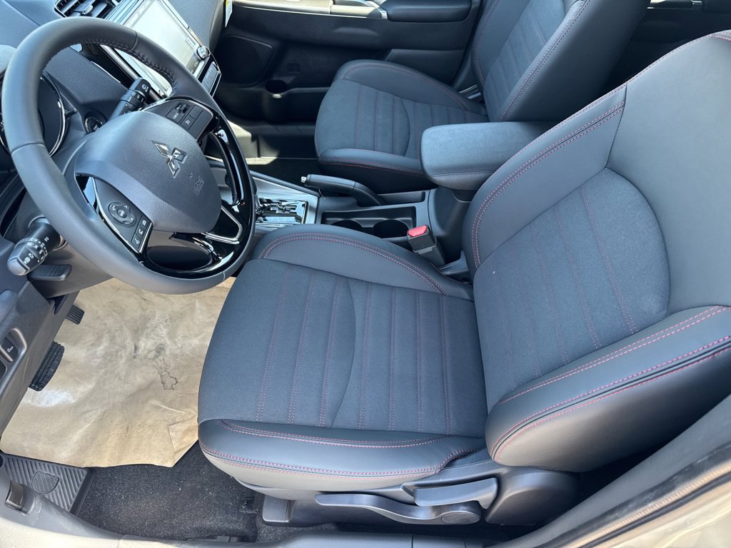 New 2027 Mitsubishi Outlander Sport SE FWD image 22