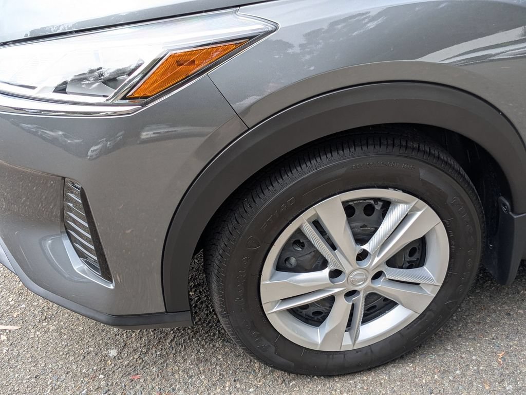Used 2025 Nissan Kicks Play S FWD image 10