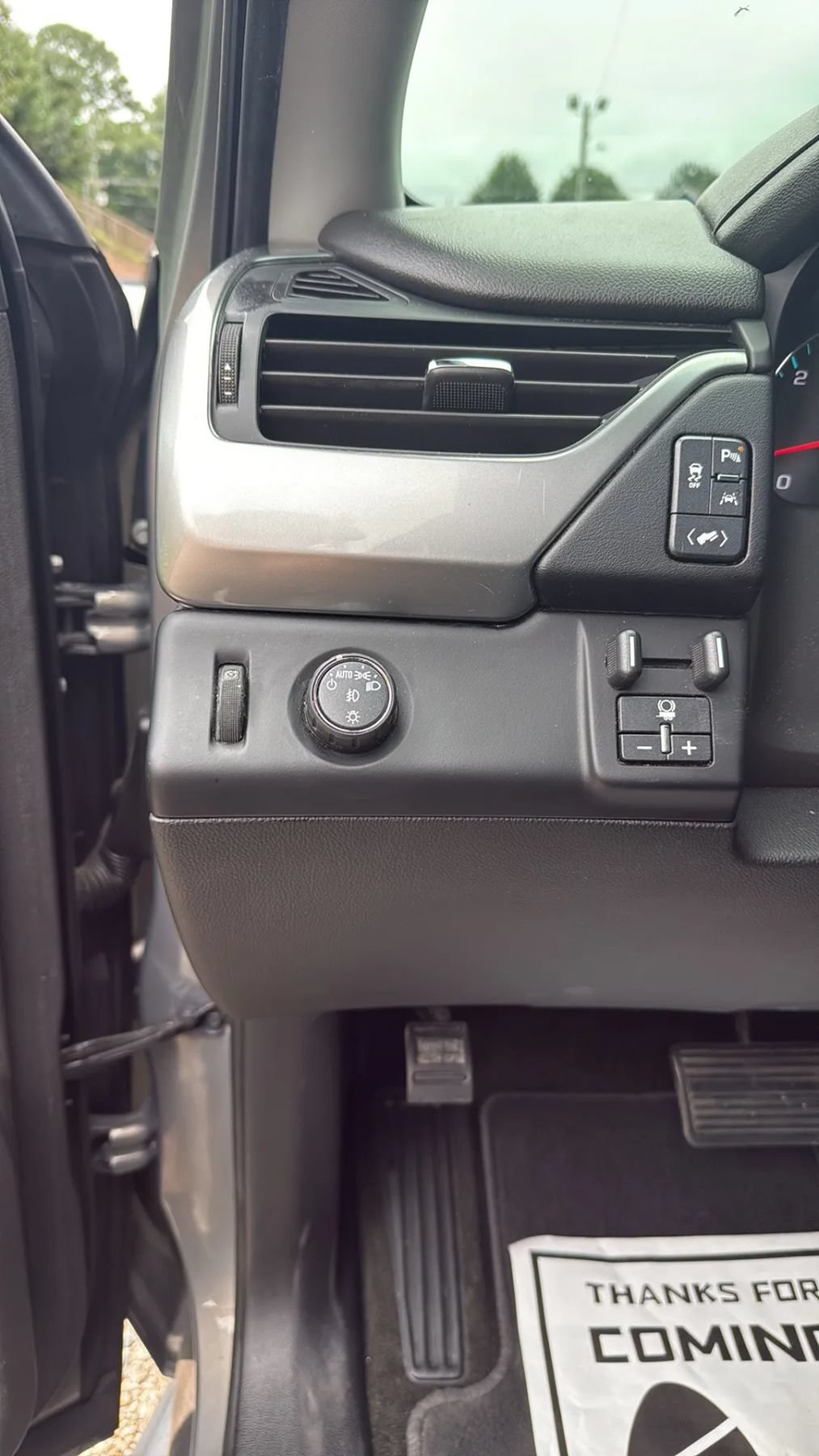 Used 2018 Chevrolet Tahoe LT RWD image 15