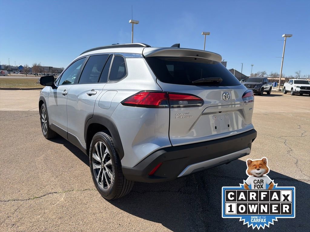 Used 2025 Toyota Corolla Cross XLE image 7