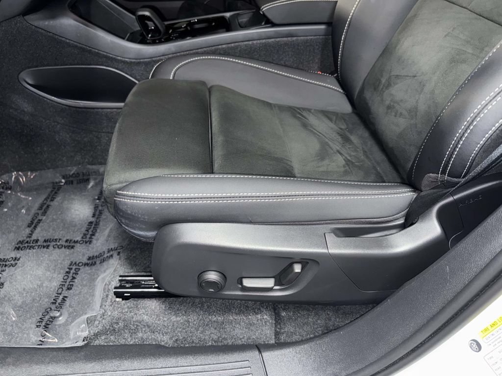 Used 2024 Volvo XC40 Recharge Ultimate w/ Protection Package Premier AWD/4WD image 3