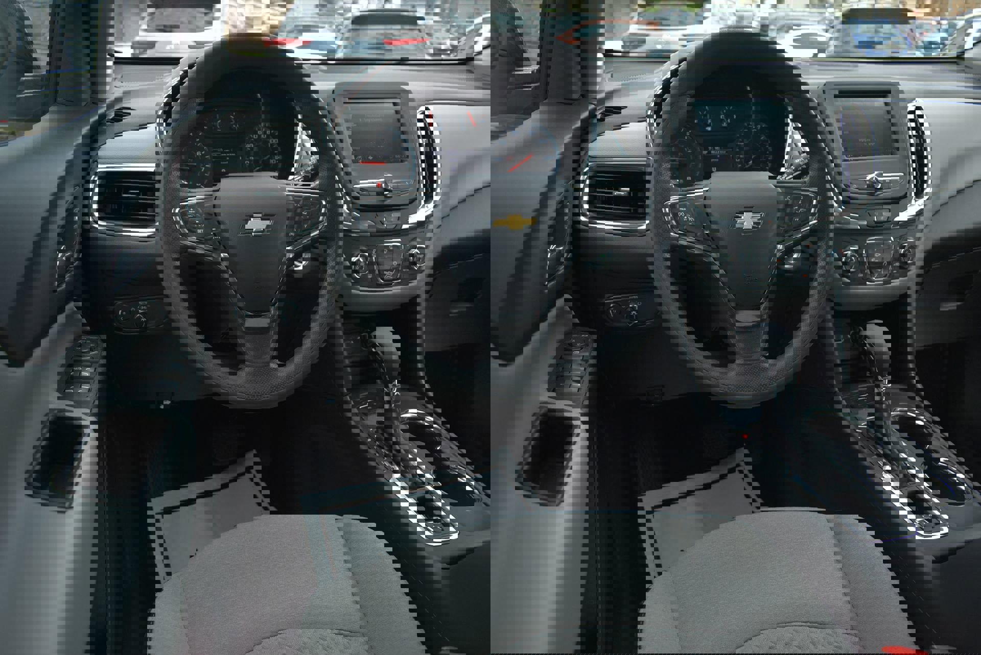 Used 2024 Chevrolet Equinox LS w/ Midnight Edition image 17