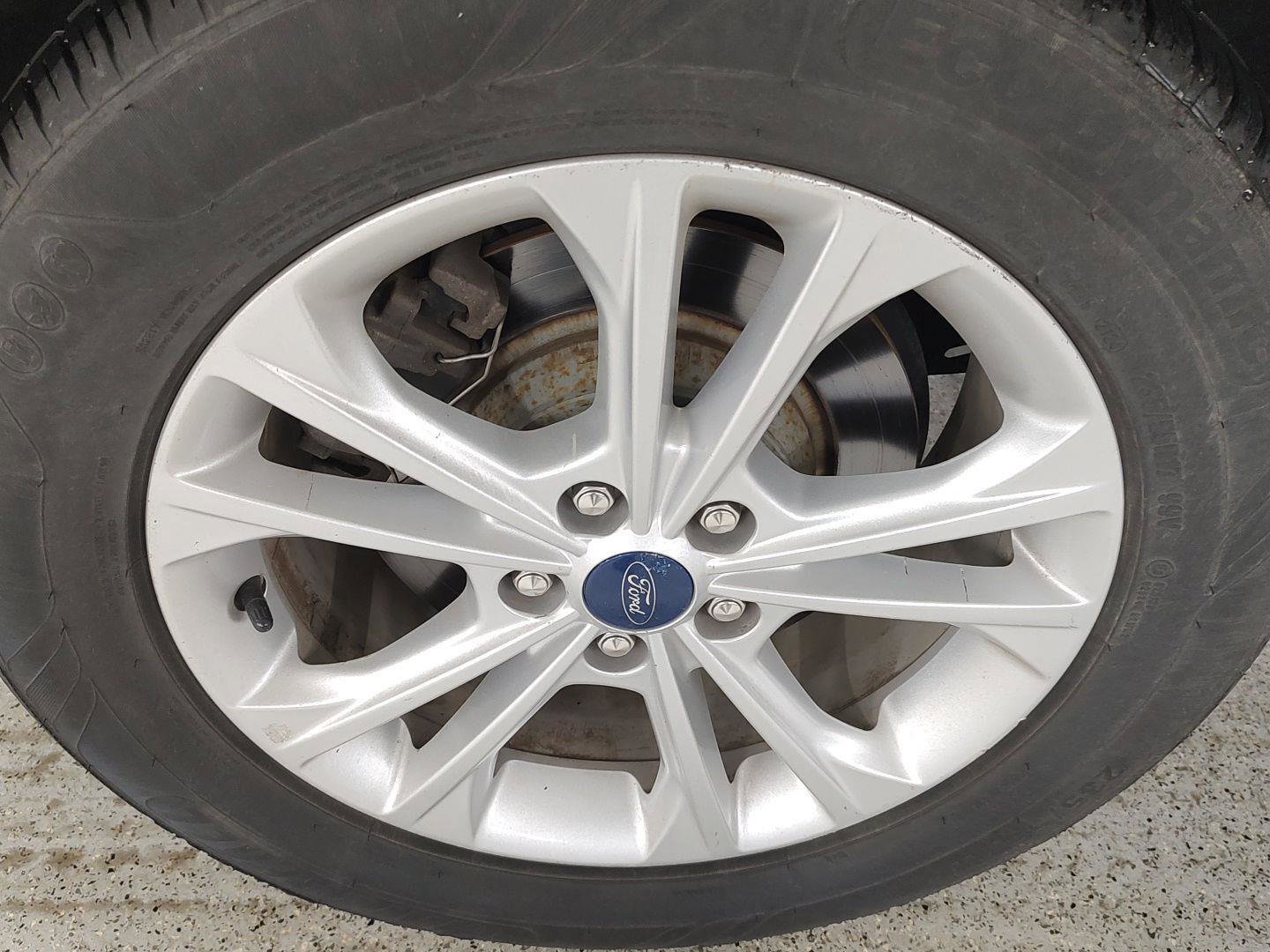 Used 2019 Ford Escape SE image 30