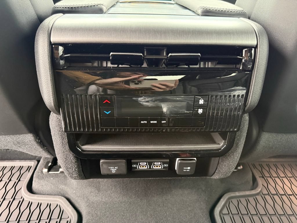 New 2026 Jeep Grand Wagoneer L 4WD w/ Premium Group I image 33