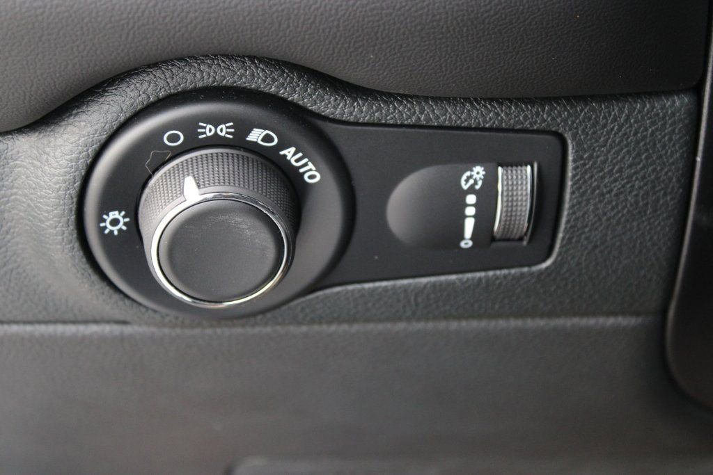 Used 2024 Dodge Durango R/T w/ Blacktop Package image 12