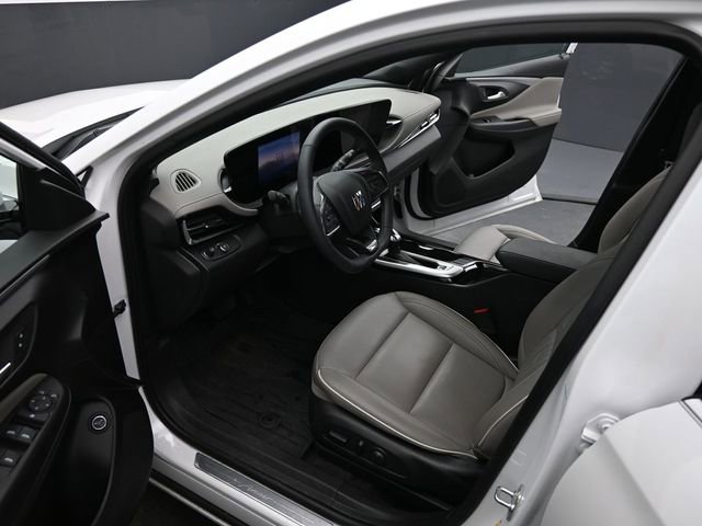 Certified 2024 Buick Envista Avenir image 9