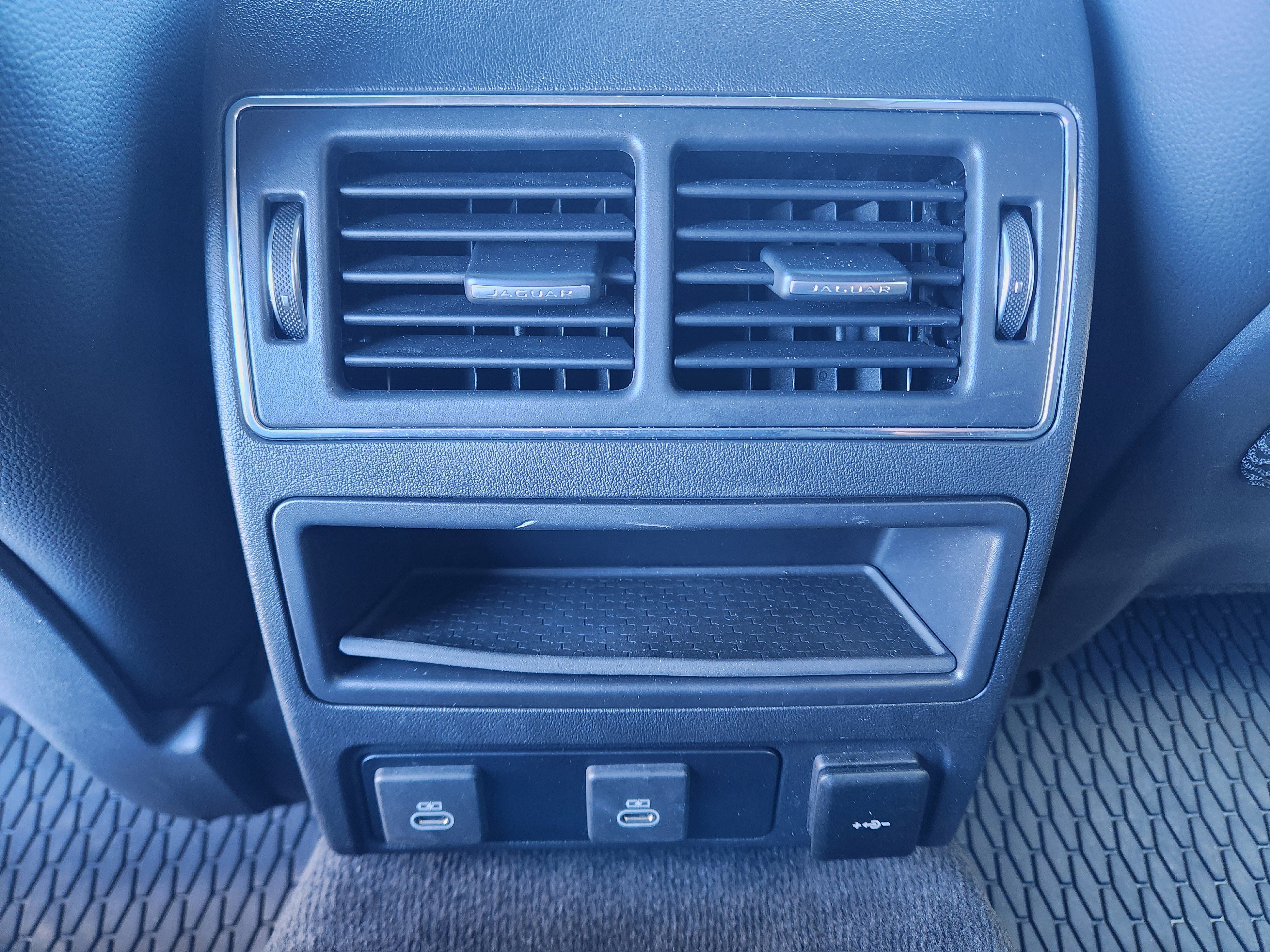 Certified 2024 Jaguar XF R-Dynamic SE image 20