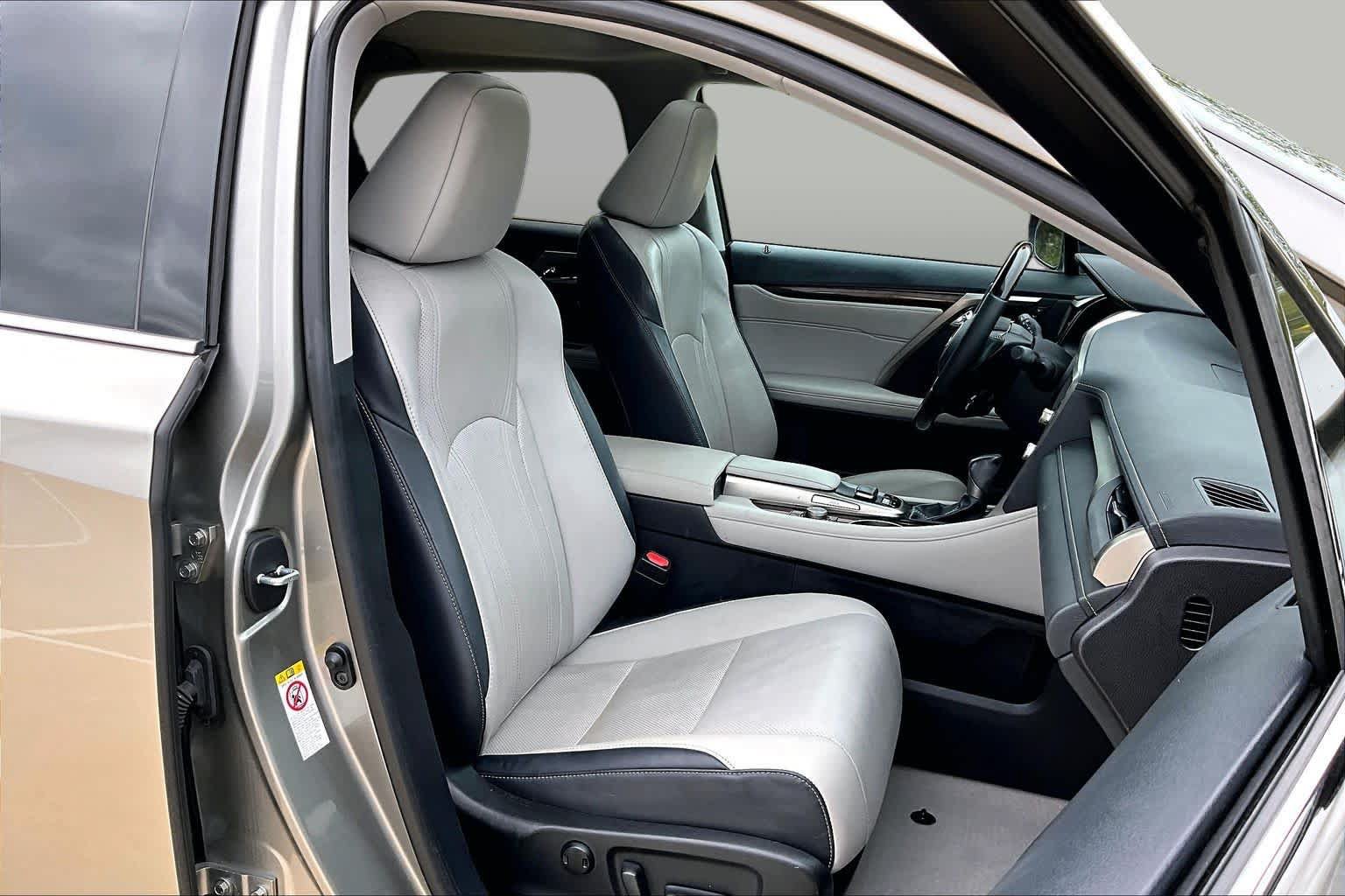 Used 2019 Lexus RX 350 FWD w/ Navigation Package image 9