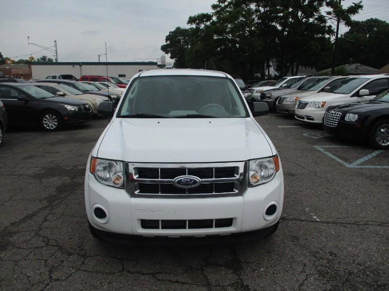 Used 2012 Ford Escape XLS AWD/4WD image 3