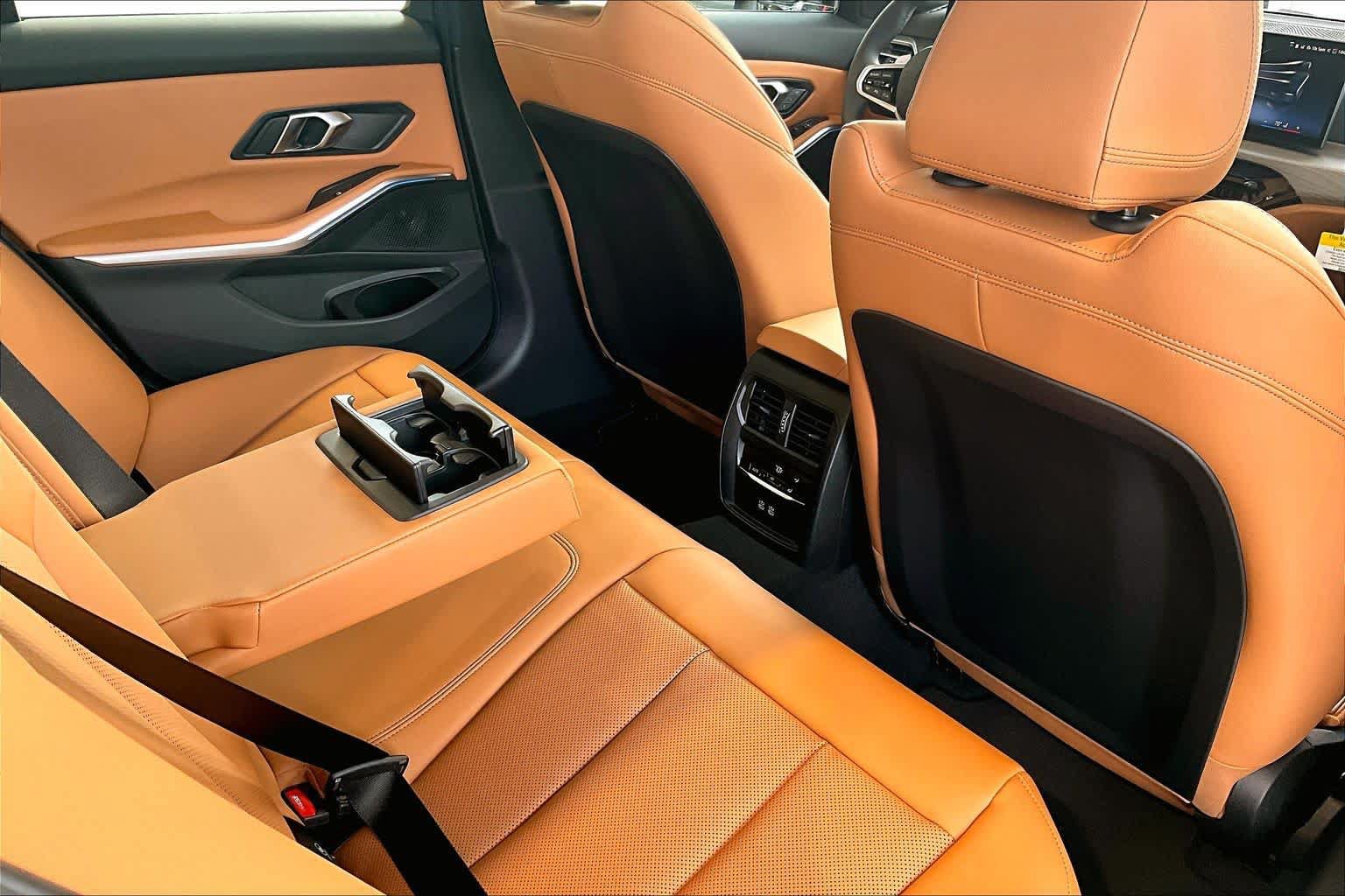 New 2026 BMW 330i Sedan w/ M Sport Package RWD image 17