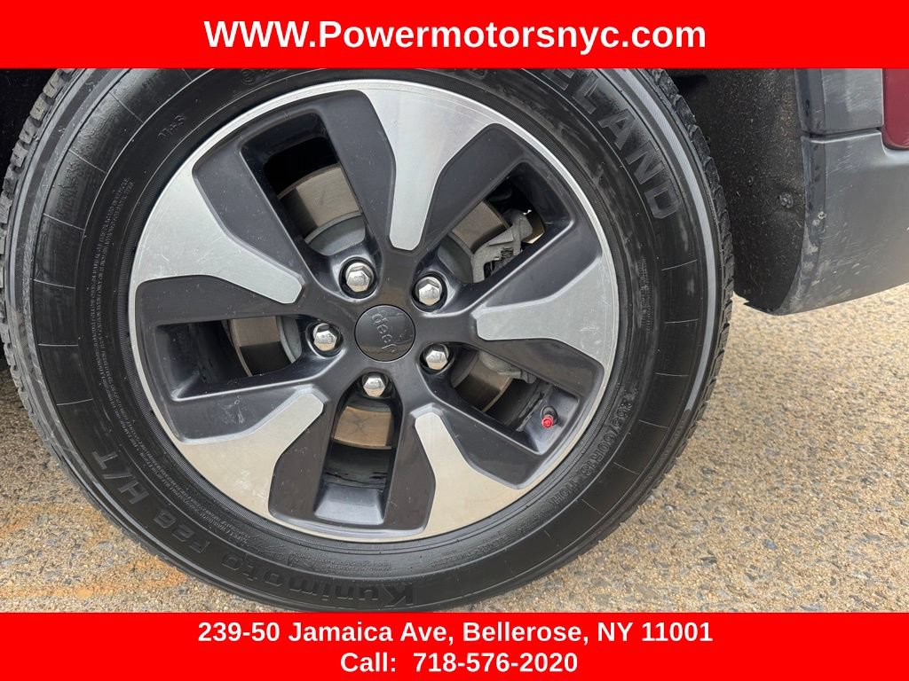 Used 2023 Jeep Grand Cherokee 4WD 4xe image 18
