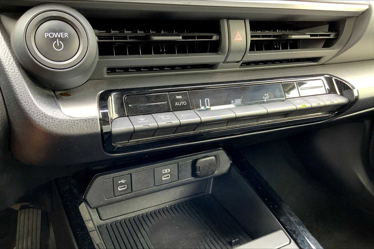 Used 2024 Toyota Prius XLE image 65