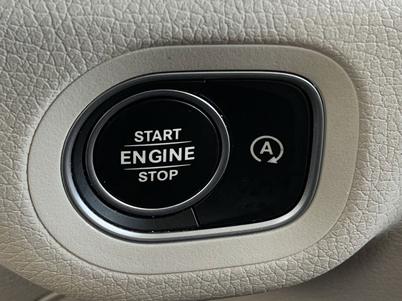 Used 2023 Mercedes-Benz GLS 580 4MATIC image 19