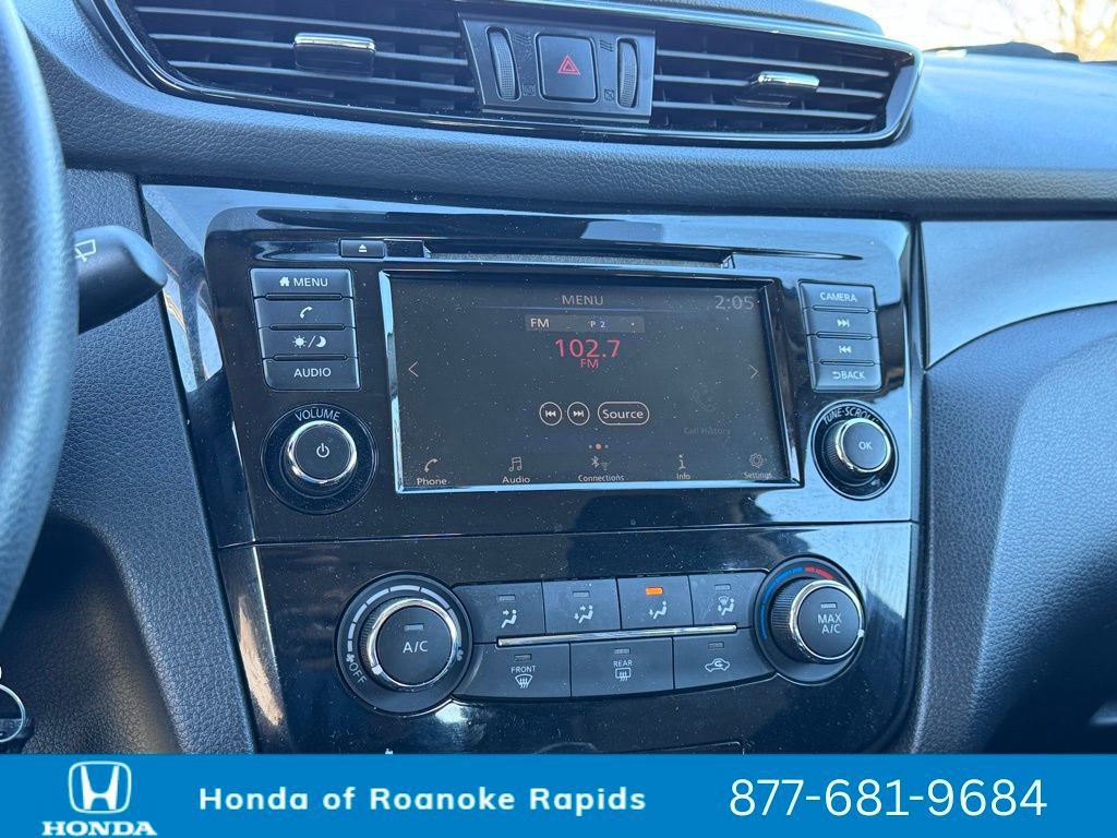 Used 2020 Nissan Rogue Sport S image 23