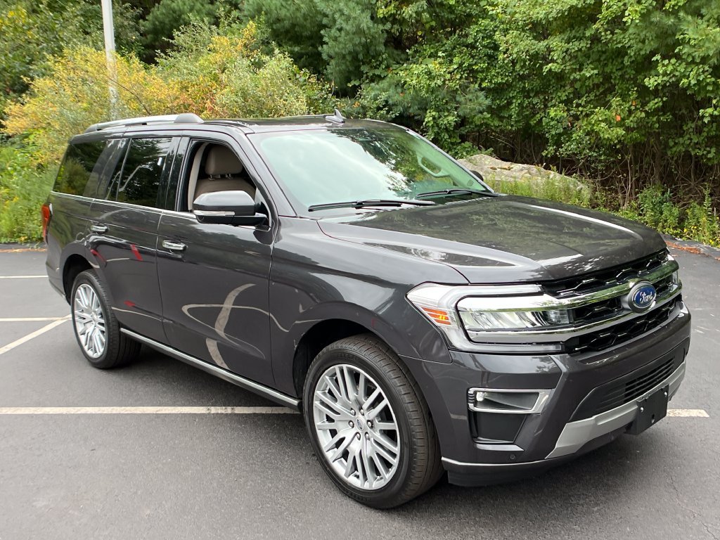 Used 2024 Ford Expedition Limited AWD/4WD image 7