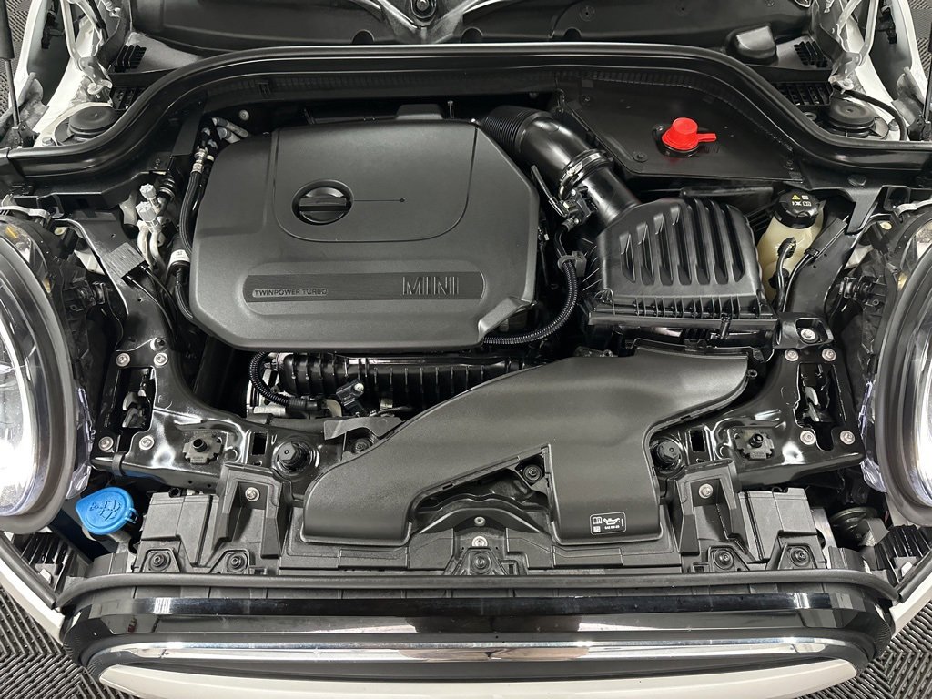 Used 2023 MINI Cooper 2-Door Hardtop image 34