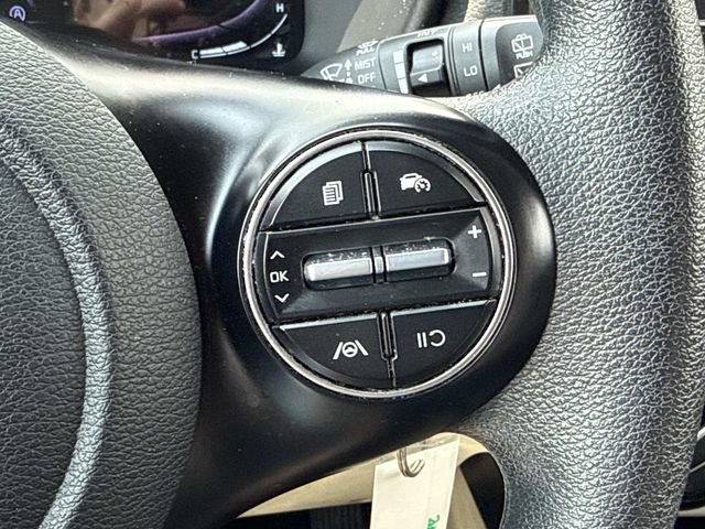 Used 2023 Kia Soul LX w/ LX Technology Package FWD image 23
