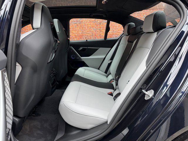 Used 2026 BMW M5 image 24