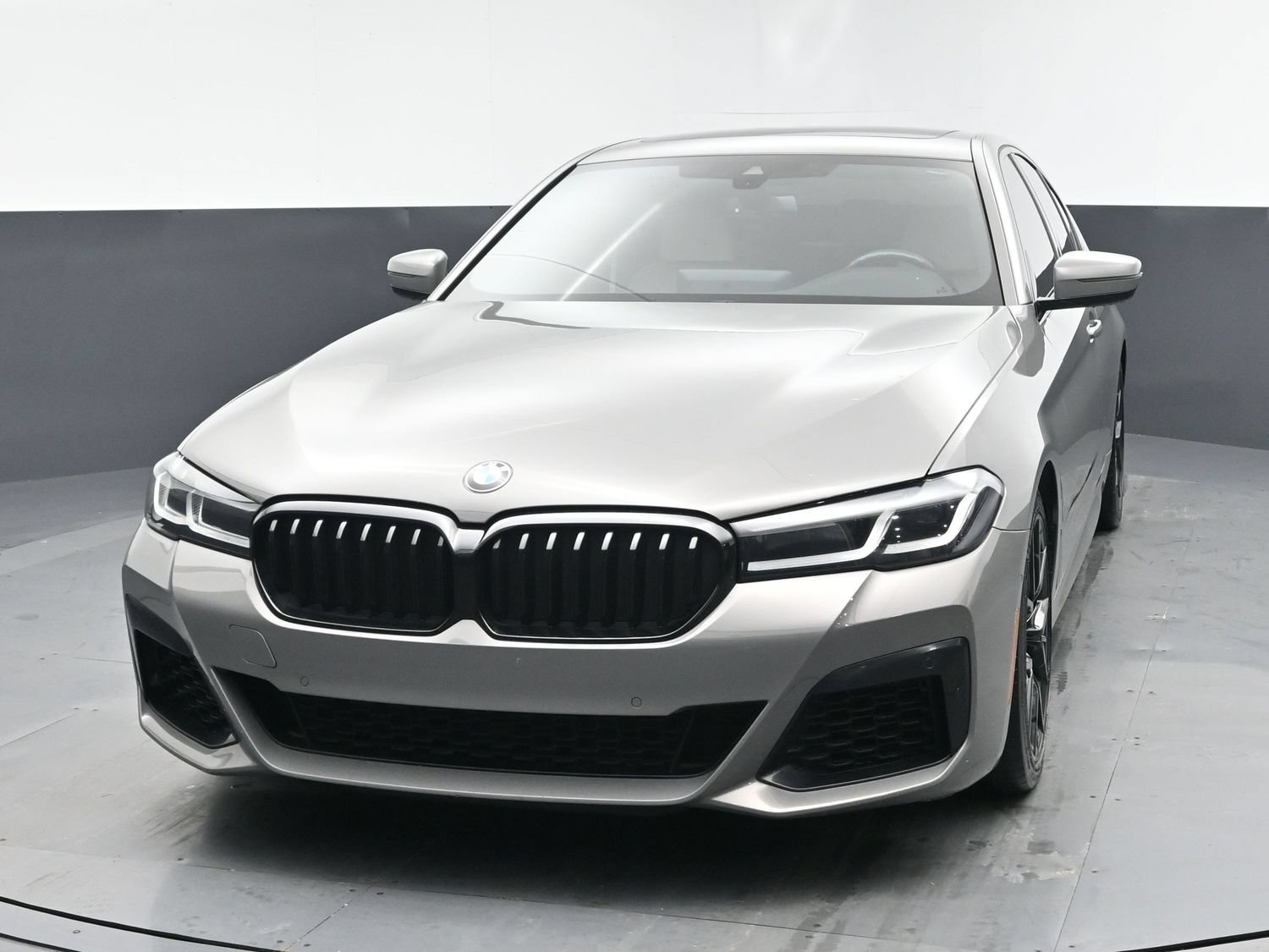 Used 2022 BMW M550i xDrive w/ Shadowloine Package AWD/4WD image 23