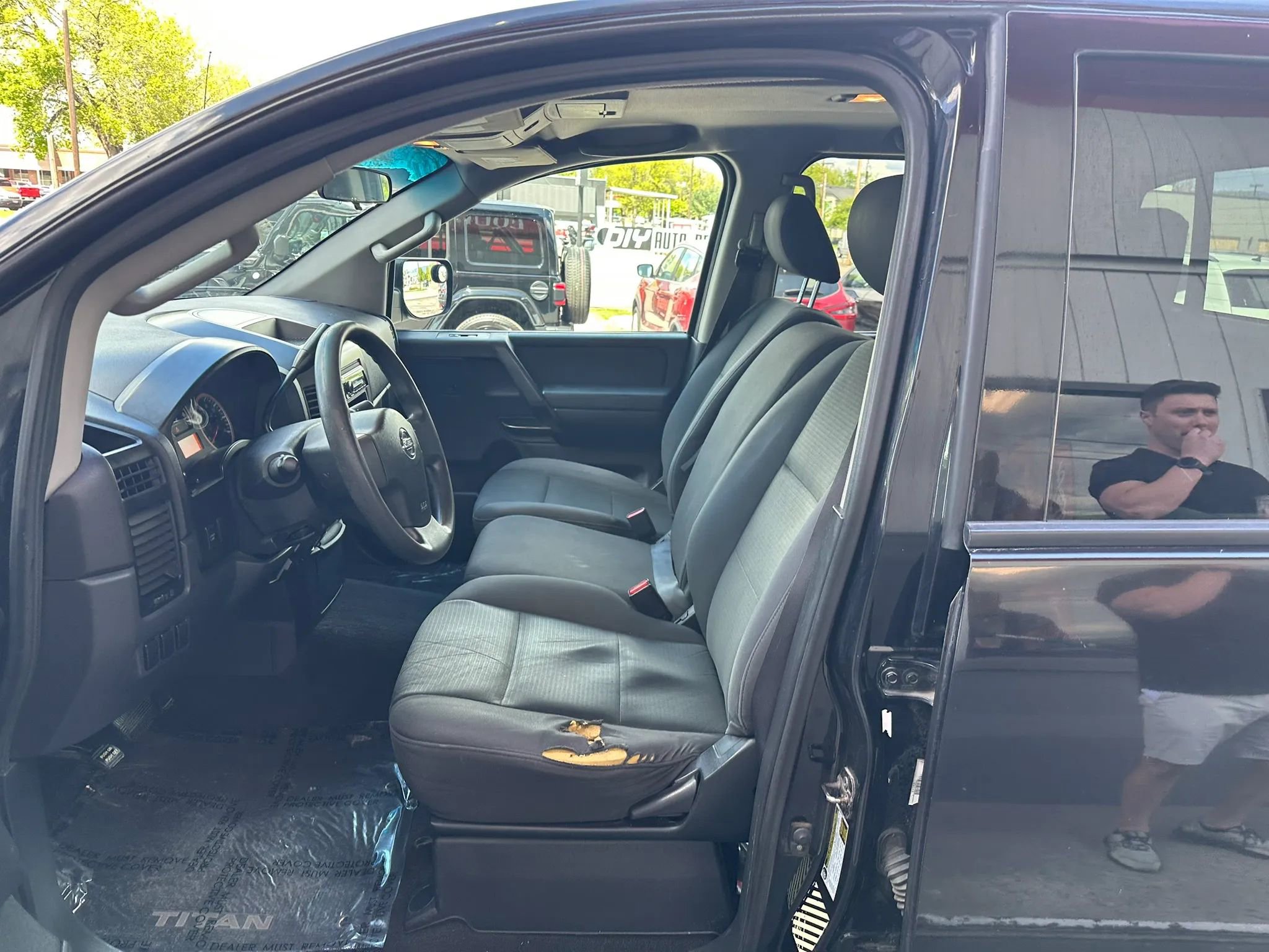 Used 2012 Nissan Titan S AWD/4WD image 7