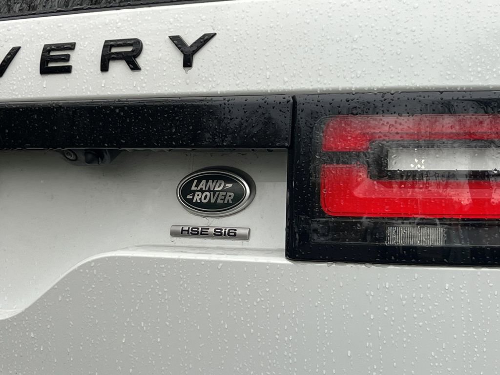 Used 2019 Land Rover Discovery HSE image 11