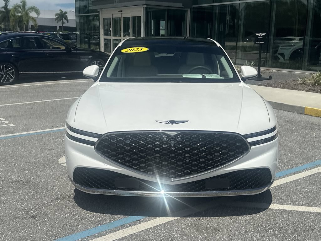 Used 2025 Genesis G90 3.5T AWD/4WD image 4