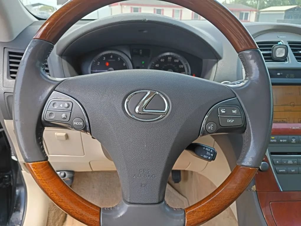 Used 2011 Lexus ES 350 FWD image 16