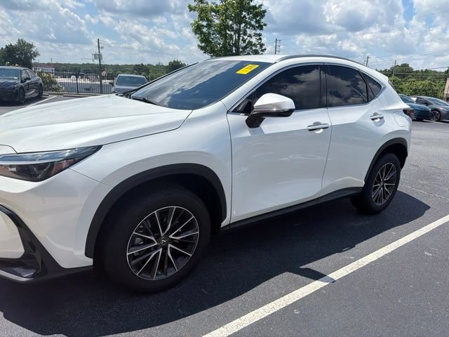 Used 2023 Lexus NX 250 FWD w/ Towing Package (2000 Lbs) image 7