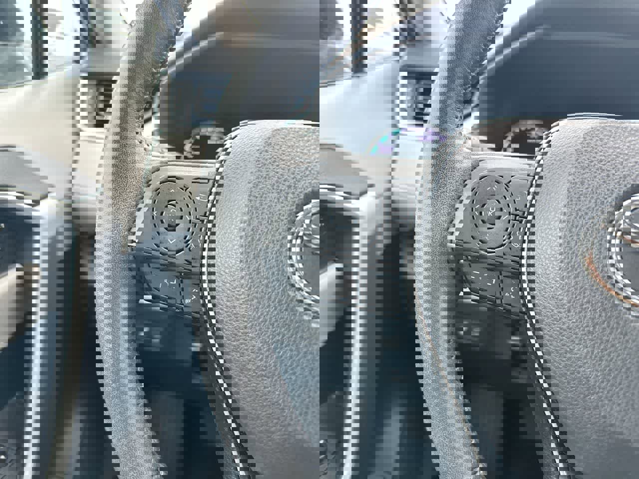 Used 2022 Toyota RAV4 XLE Premium image 29