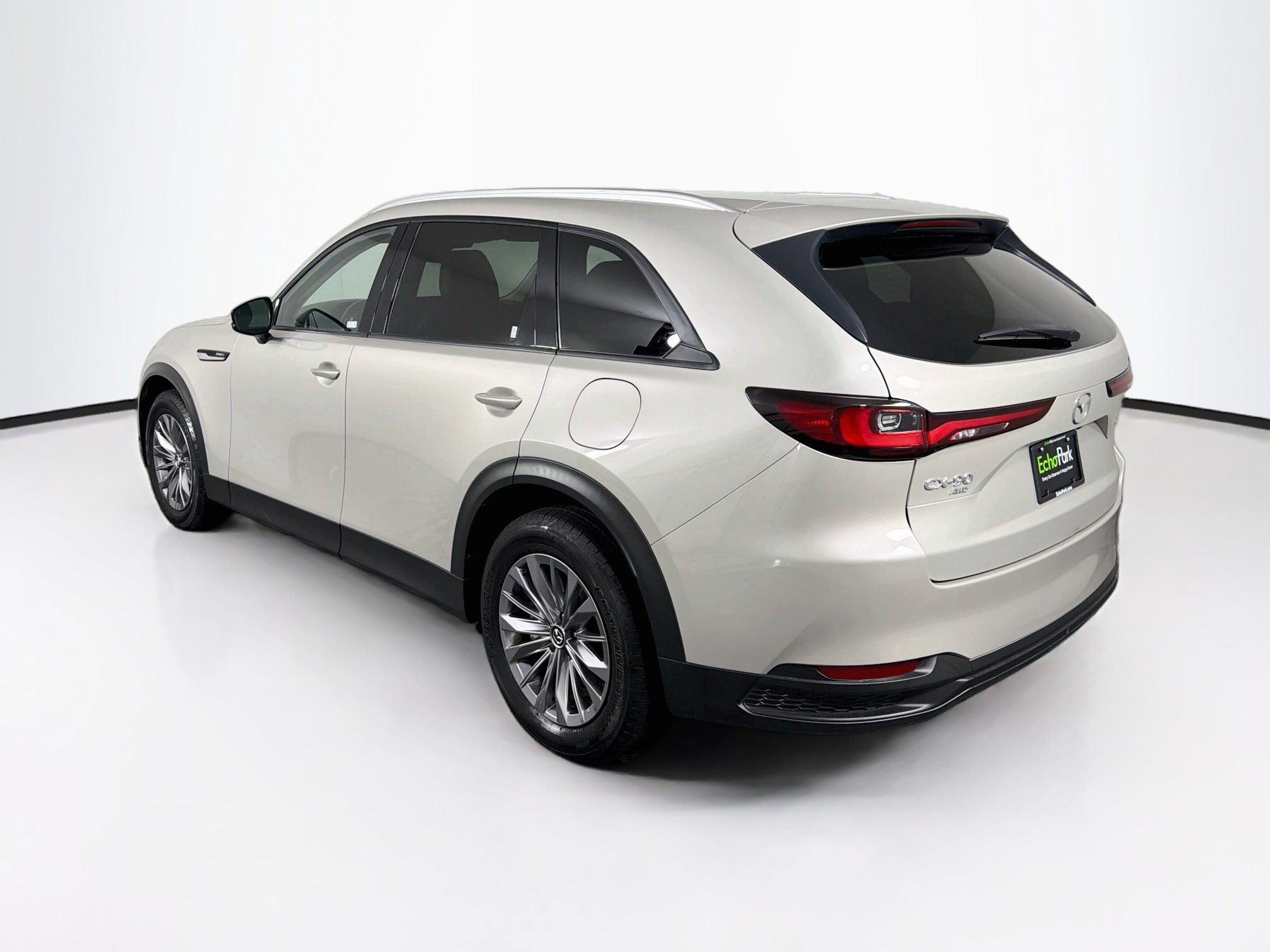 Used 2024 MAZDA CX-90 Plug-In Hybrid w/ Preferred AWD/4WD image 5