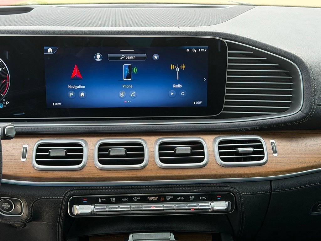 Used 2024 Mercedes-Benz GLS 580 4MATIC image 34