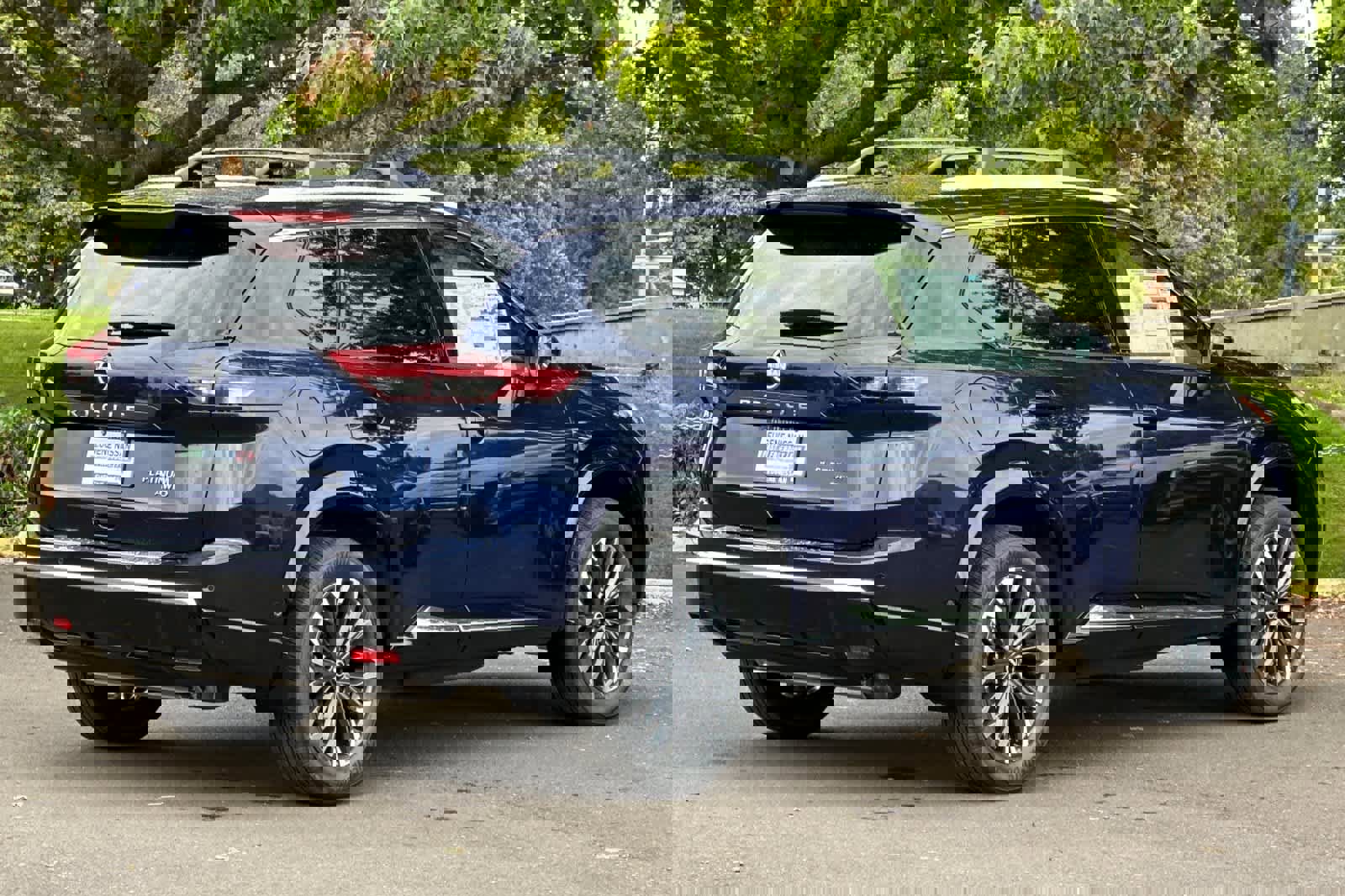 New 2026 Nissan Rogue Platinum w/ Platinum Premium Package image 2