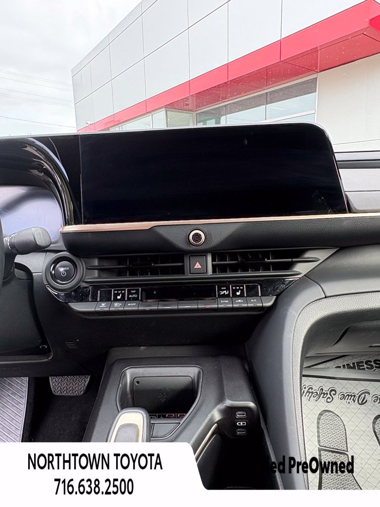 Used 2023 Toyota Crown AWD/4WD image 25
