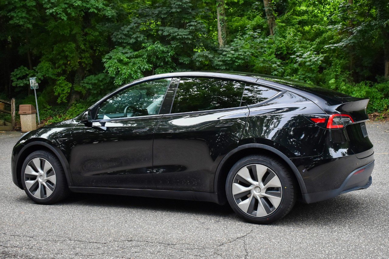 Used 2021 Tesla Model Y 2WD image 5