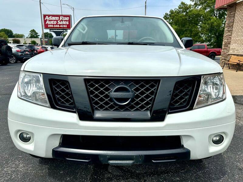 Used 2021 Nissan Frontier SV w/ Midnight Edition Floor Mats image 3