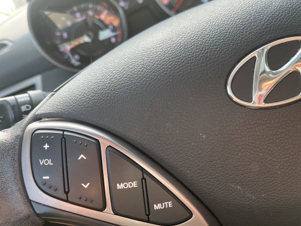 Used 2013 Hyundai Elantra Limited w/ Technology Pkg image 13