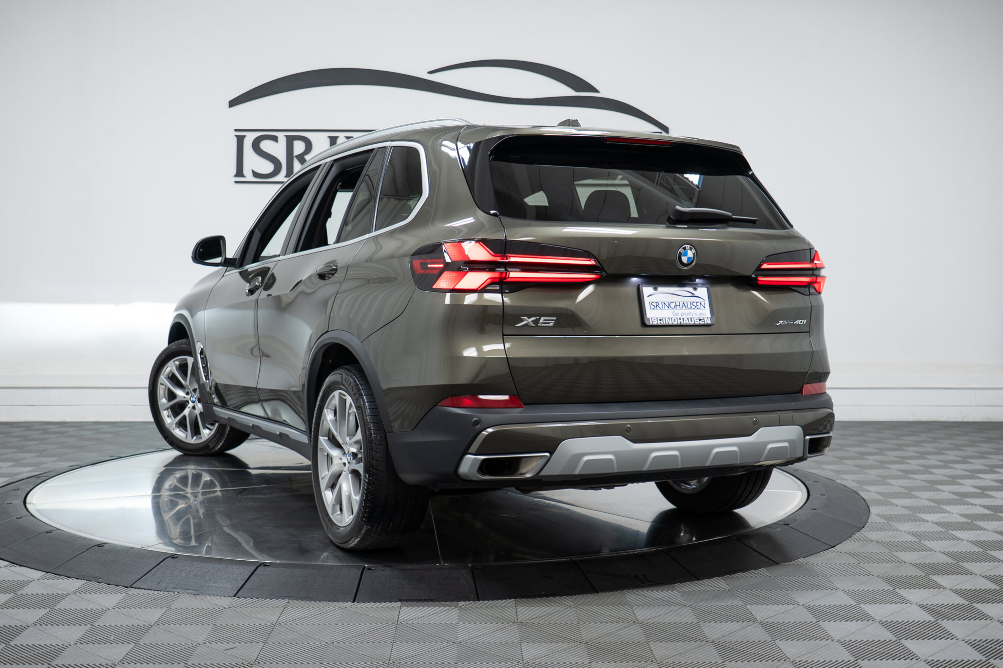 Used 2024 BMW X5 xDrive40i w/ Parking Assistance Package AWD/4WD image 28