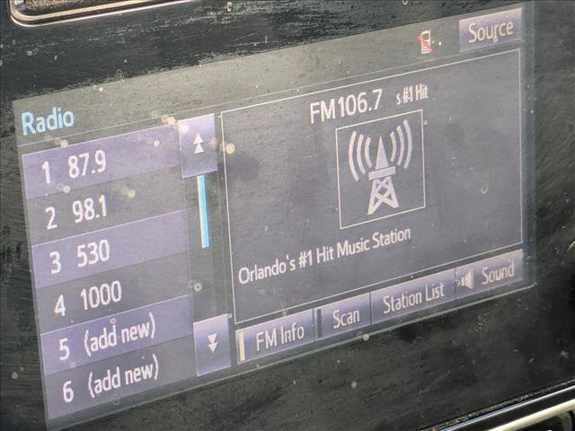 Used 2018 Toyota Corolla LE FWD image 13