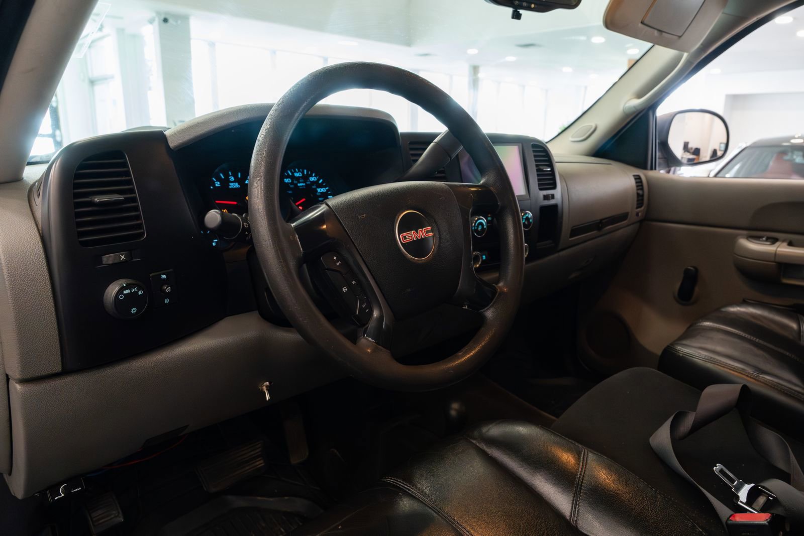 Used 2007 GMC Sierra 1500 W/T w/ Work Truck Preferred Package AWD/4WD image 8