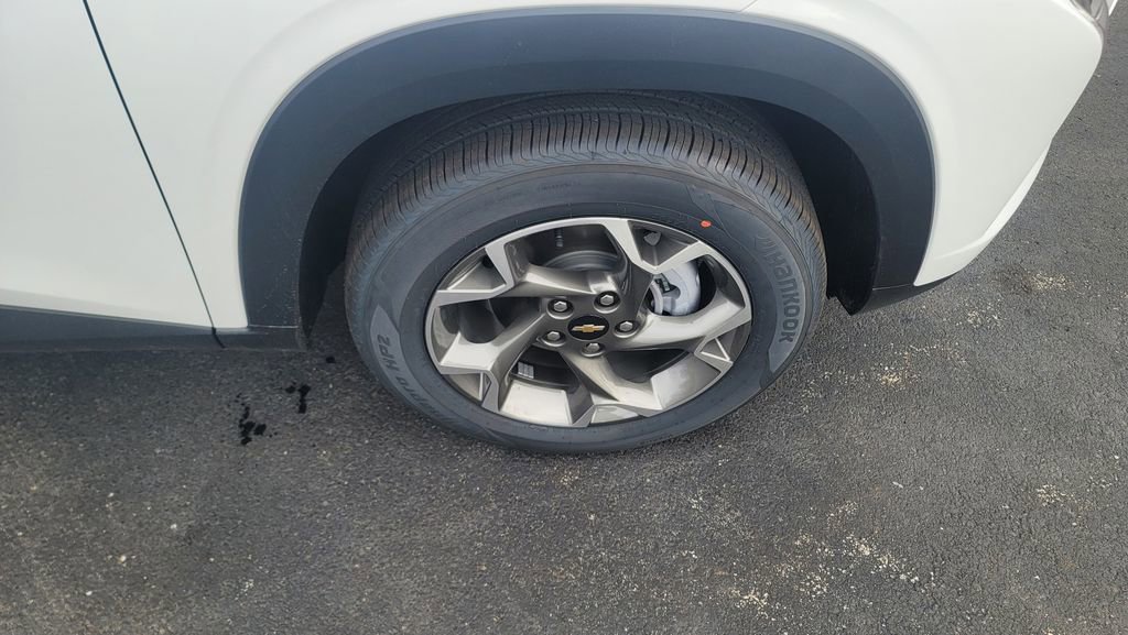 New 2026 Chevrolet Trax LT image 15