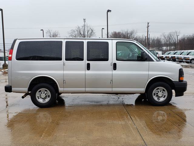 Used 2017 Chevrolet Express 2500 LS RWD image 7