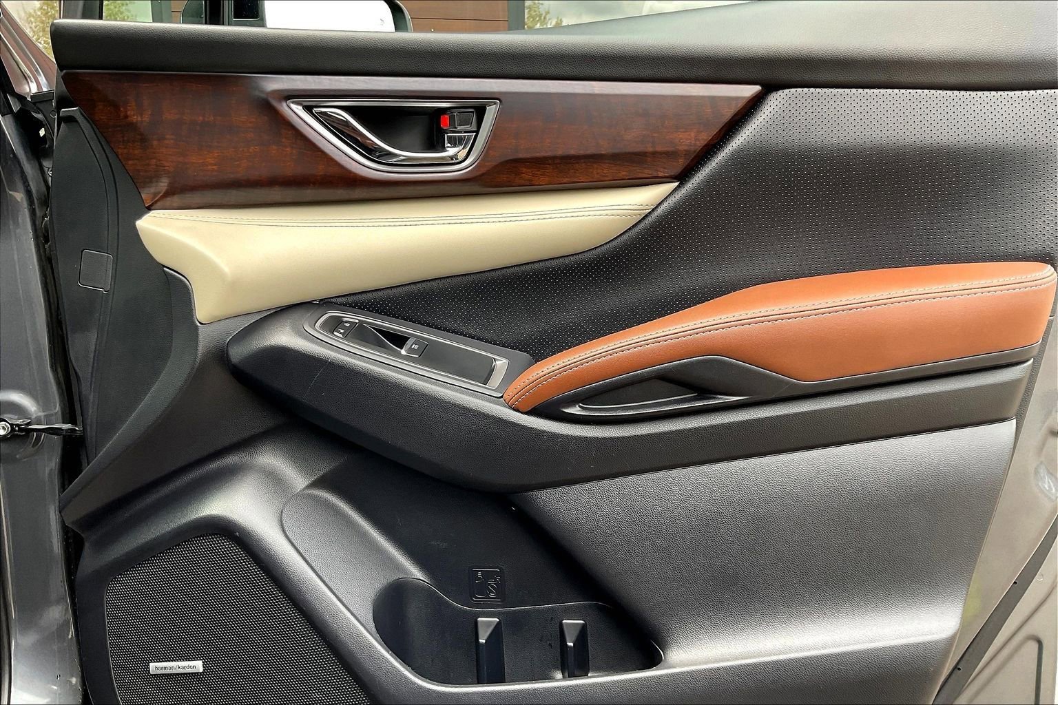 Used 2019 Subaru Ascent Touring w/ Popular Package #2A image 22
