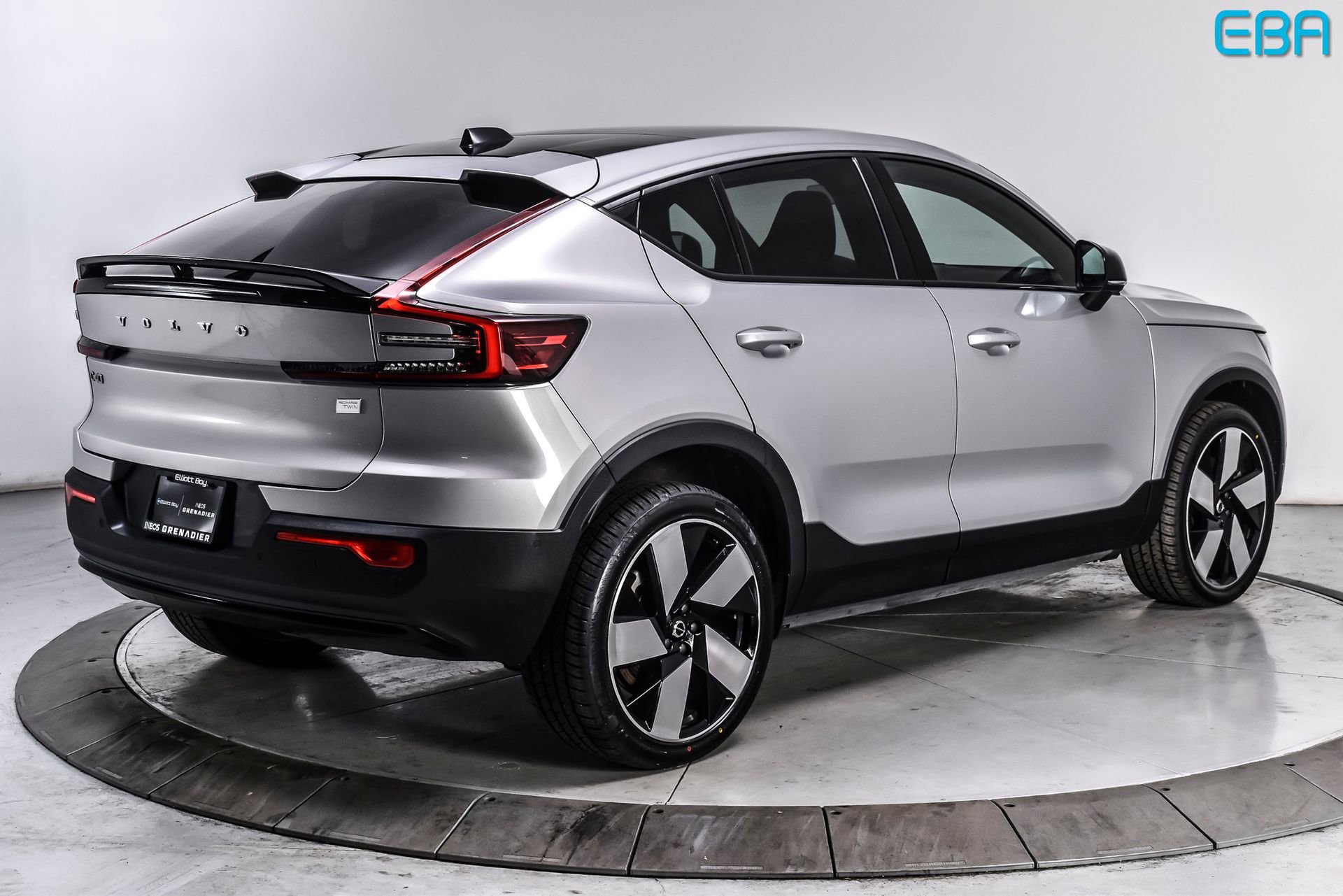 Used 2023 Volvo C40 P8 Recharge Ultimate image 6