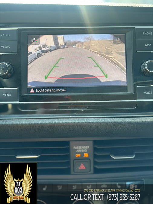 Used 2024 Volkswagen Jetta SE image 15