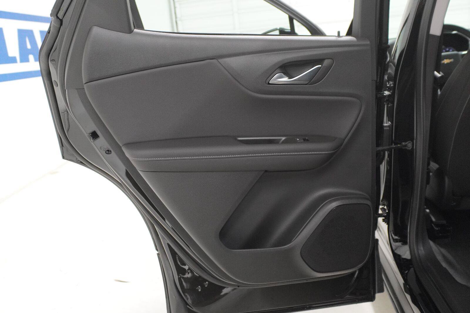 New 2026 Chevrolet Blazer LT FWD image 27