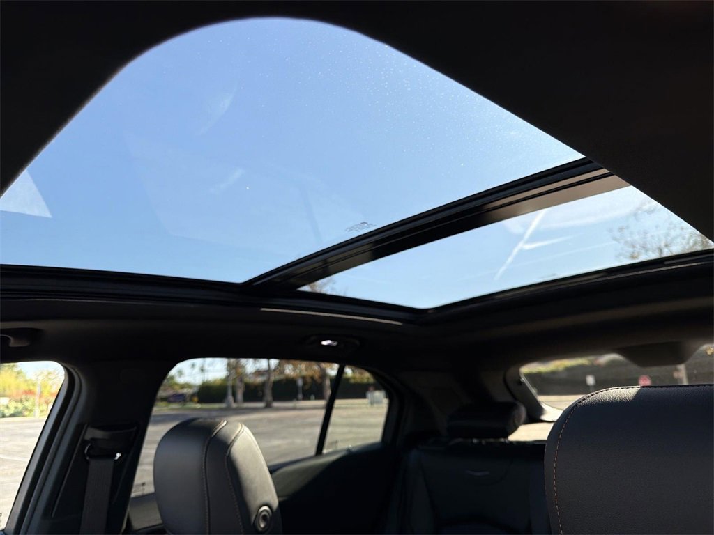 Certified 2023 Cadillac XT4 Sport w/ Cold Weather Package image 6