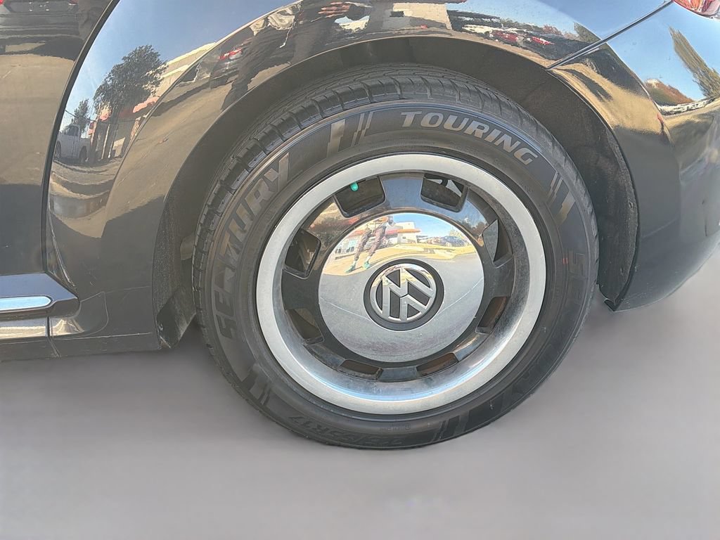 Used 2019 Volkswagen Beetle 2.0T SE FWD image 29