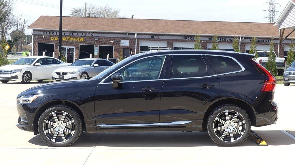 Used 2019 Volvo XC60 T8 Inscription w/ Protection Package Premier image 2