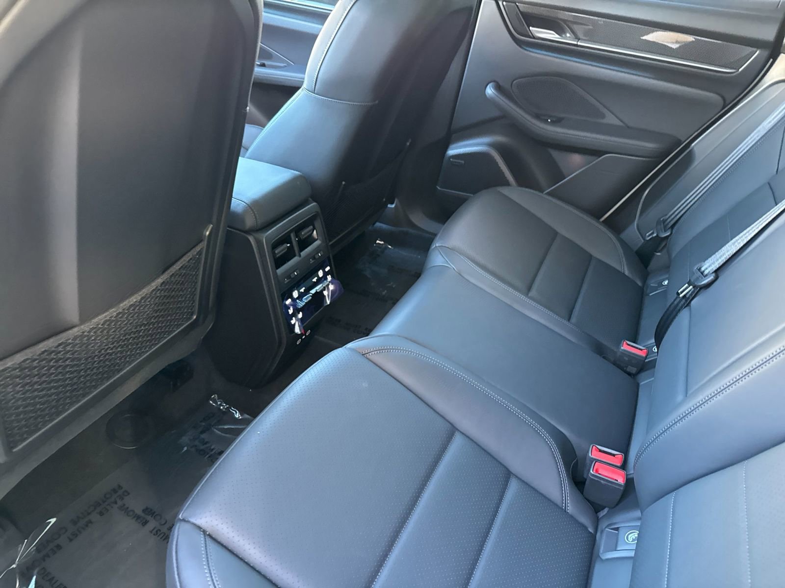 New 2026 Porsche Macan 4S Electric AWD/4WD image 14