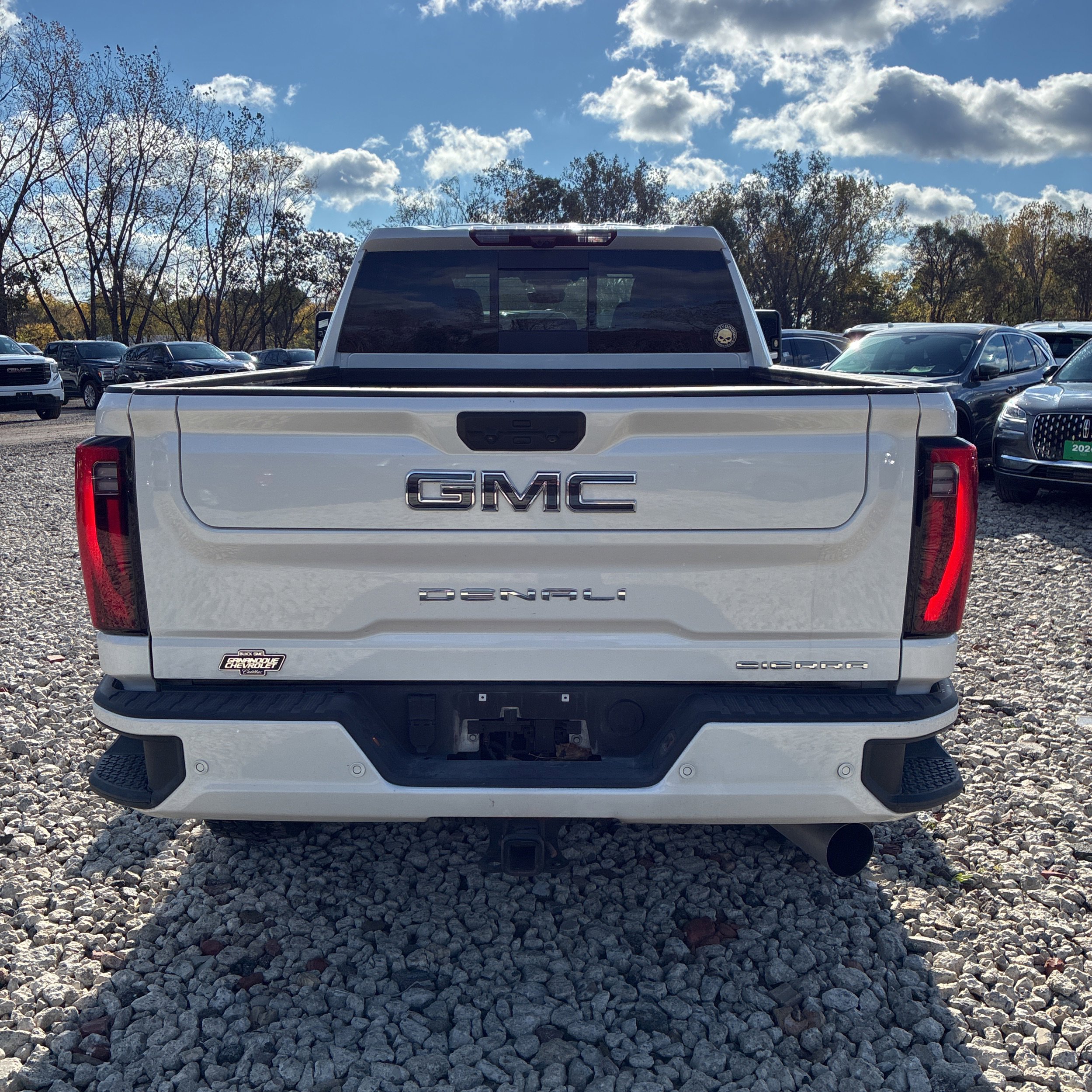 Used 2024 GMC Sierra 2500 Denali Ultimate image 9